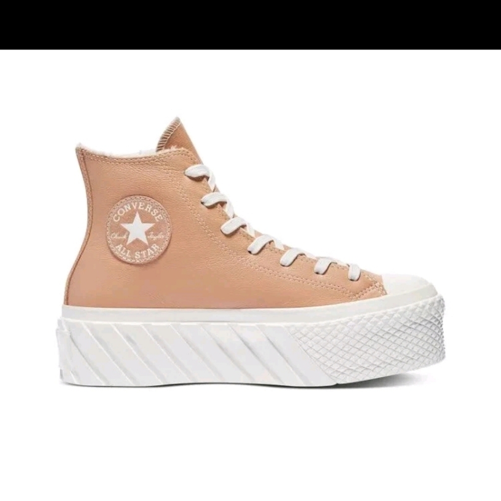 Converse Women's White and Tan Platform‎ Sneakers